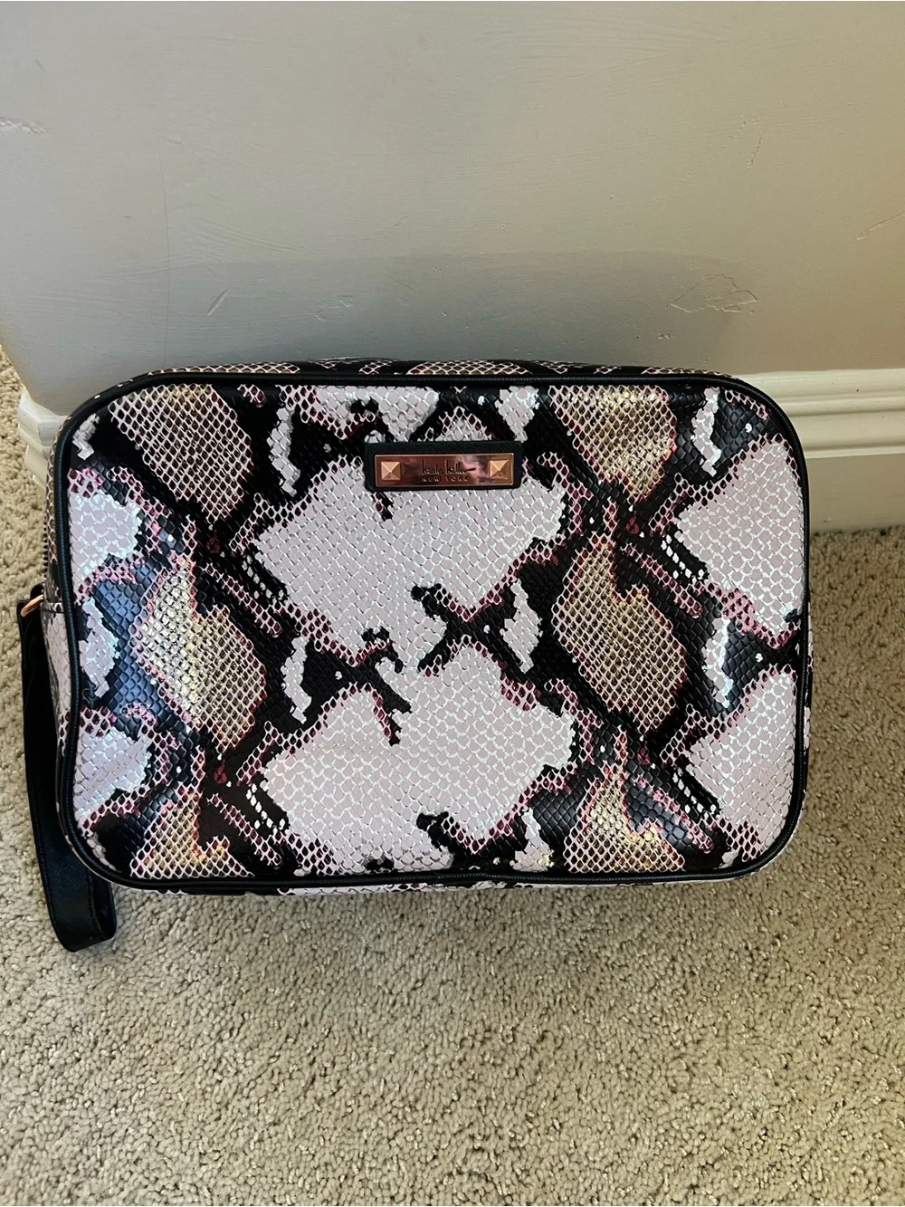 Nicole Miller Makeup Bag  Cosmetic bag in Pink, Gold and Black